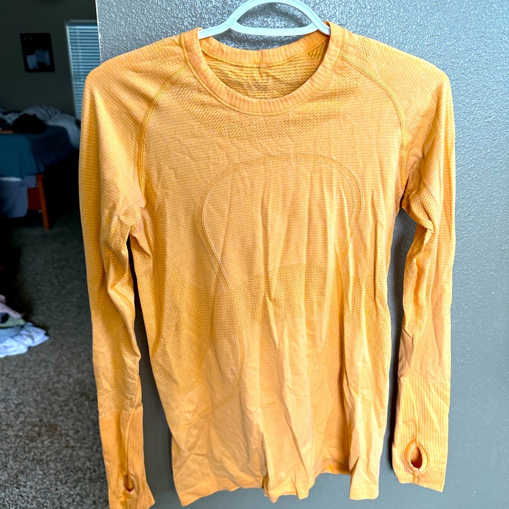 Lululemon running shirt 8